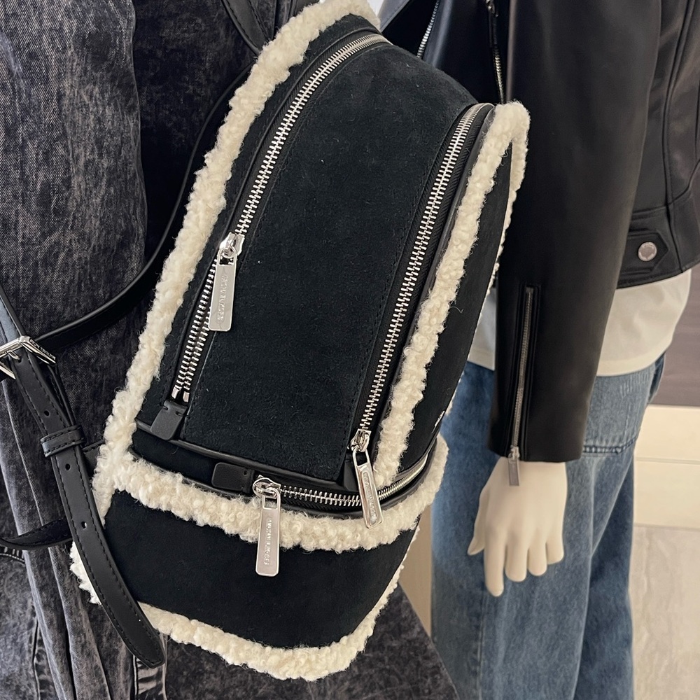 MICHAEL KORS Rhea Medium Suede and Faux Shearling Backpack
Black
NWT - Picture 9 of 16
